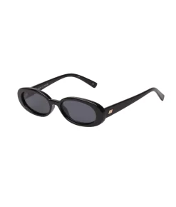 Outta Love - Le Specs